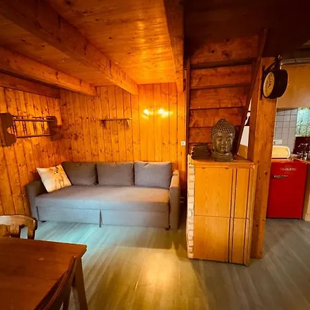 Hood In Wood * Bermel